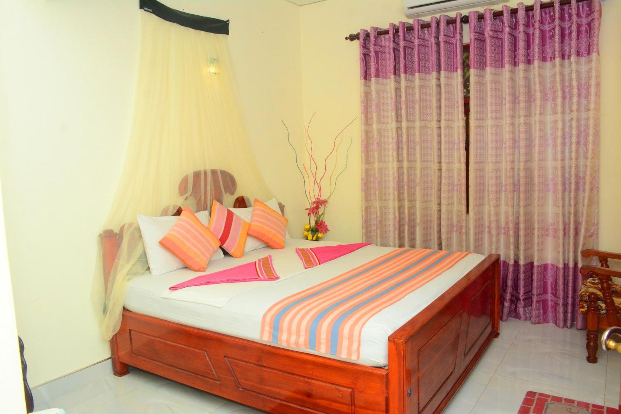 Tissa Rainbow Guest & Yala Hotel ทิซซามาฮารามา ภายนอก รูปภาพ