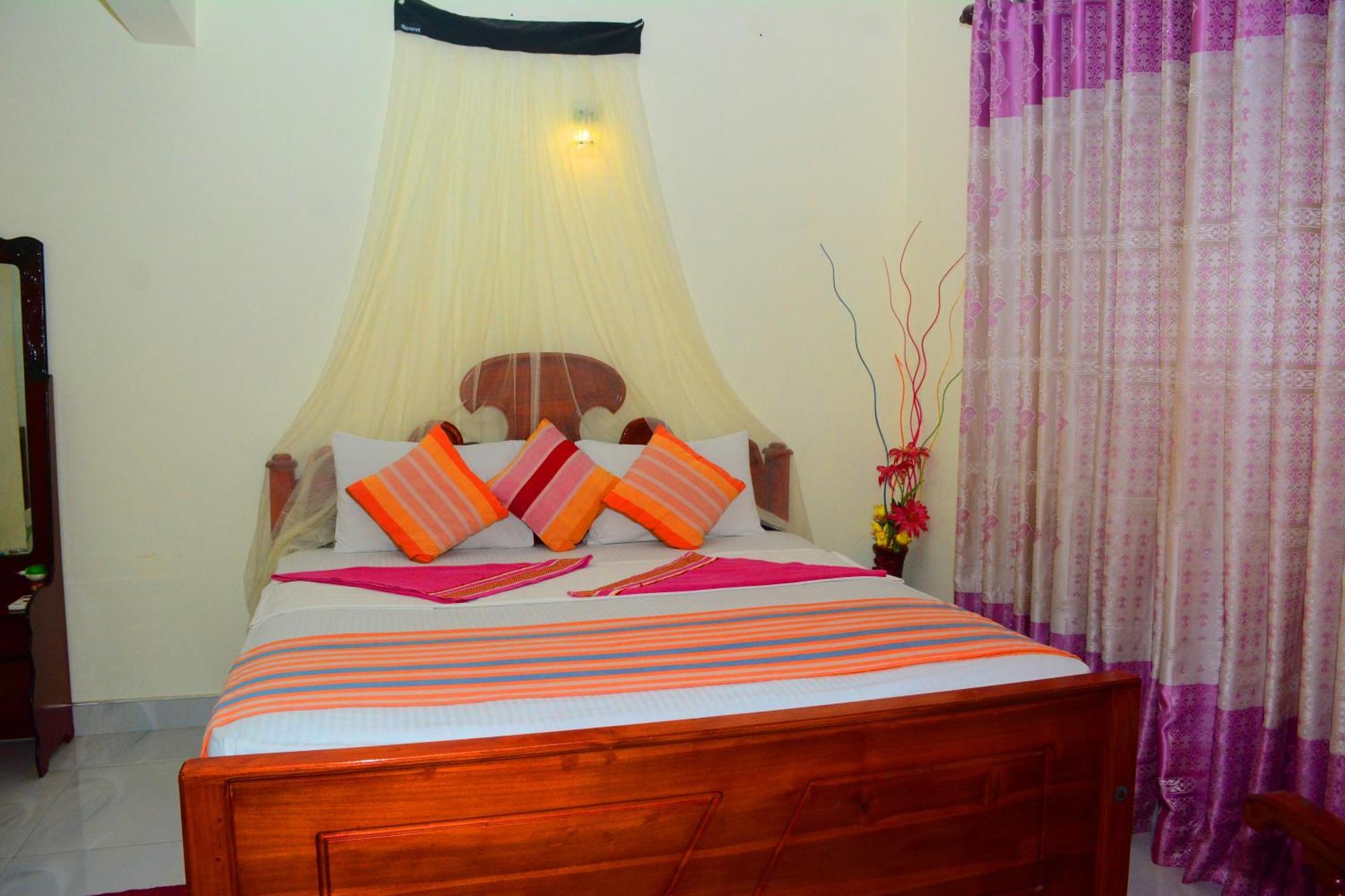Tissa Rainbow Guest & Yala Hotel ทิซซามาฮารามา ภายนอก รูปภาพ